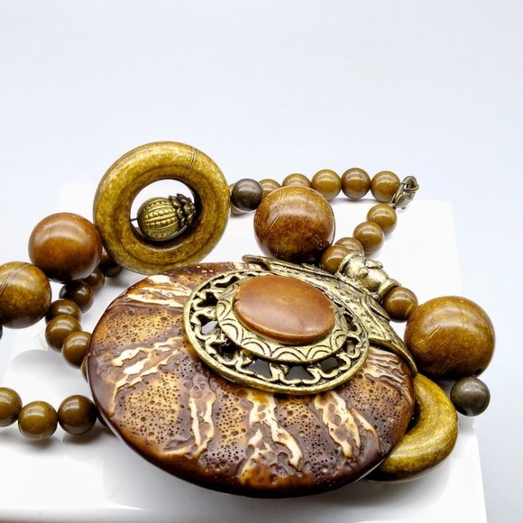 Vintage Dramatic Statement Necklace, Tribal Medallion in Chunky Plastic, Brown - Picture 2 of 4